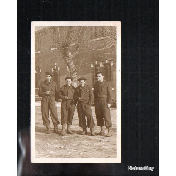 quator de militaires en caserne non situ�e , voir uniforme genre carte photo