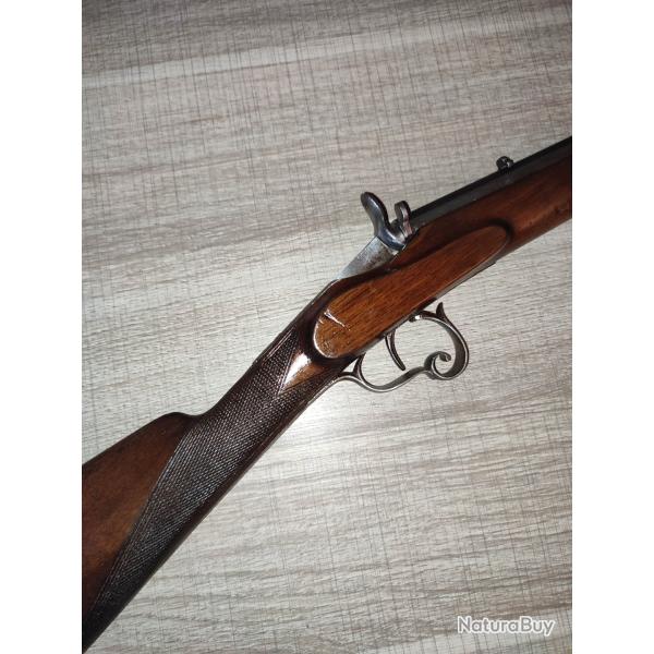 Petite belle carabine flobert pour enfant de calibre 22 bosquette jolie crosse en noyer quadrille