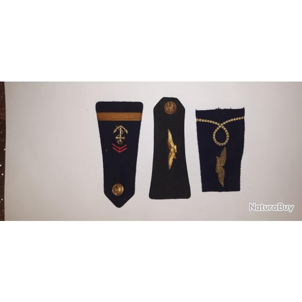 Lot d'�paulettes (2)