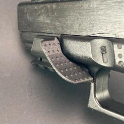 Repose Pouce Glock45/19 Gen 5 PLA-CF (fibre de carbone) avec Rail Picatinny