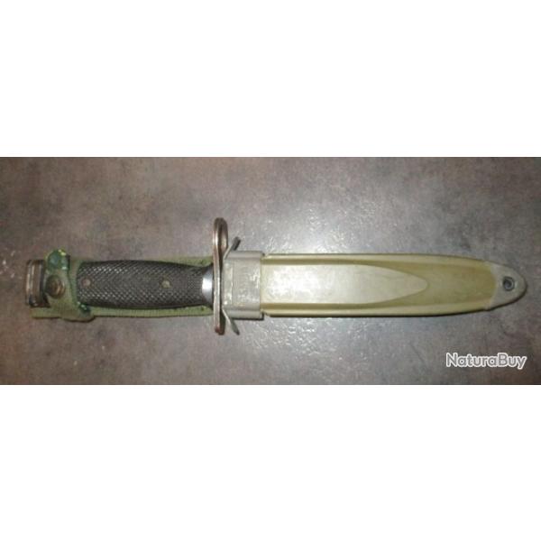 Ba�onnette M16 , mod�le M7, fabrication  pour guerre au Vietnam par Colt avec fourreau USM8A1