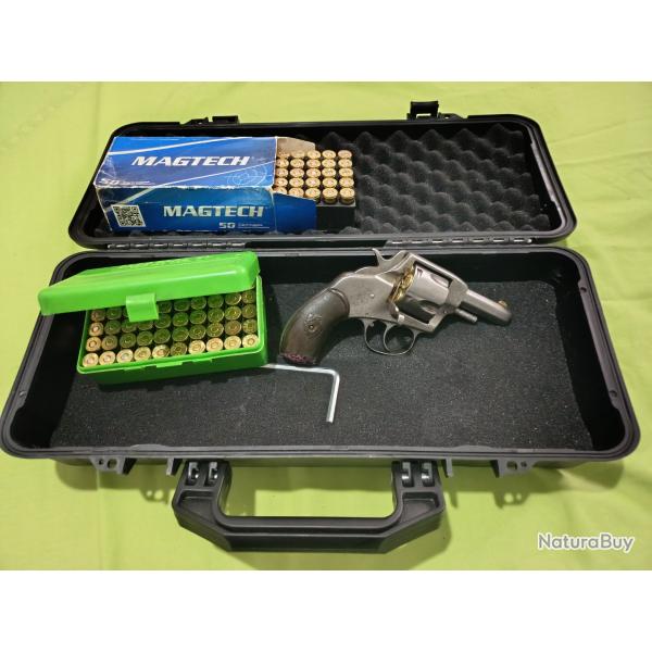 Catgorie DMagnifique bulldog iver et Johnson cal 44