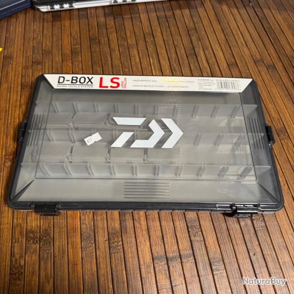Boite modulable et �tanche Daiwa D-Box Smoke Tacklebox LS