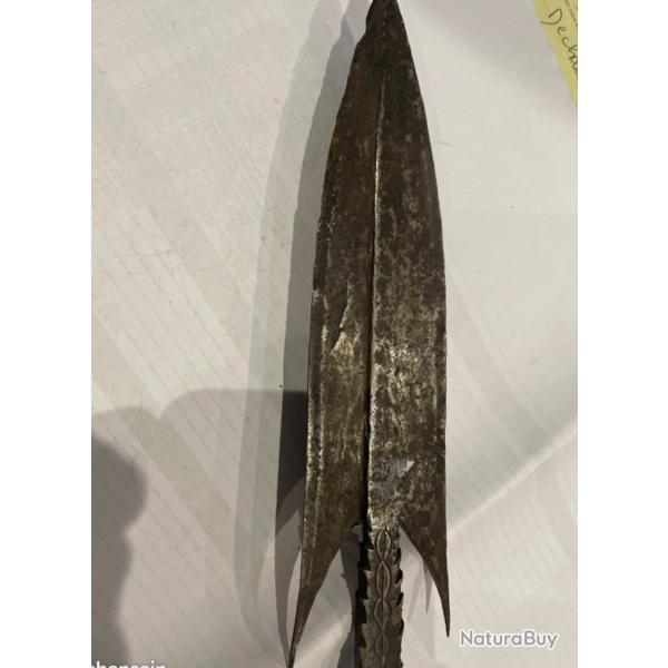 Pointe de lance en m�tal, du Congo dat� du XIX si�cles