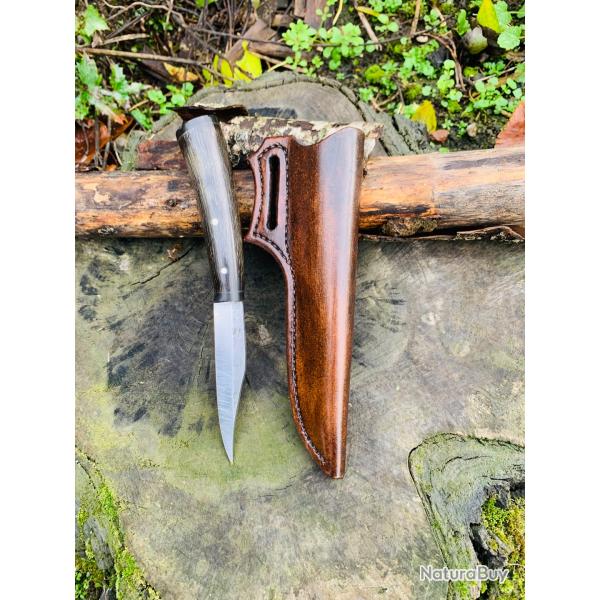 couteau de chasse ou d'aprs chasse d'artisan / corne d'antilope / buffle noir