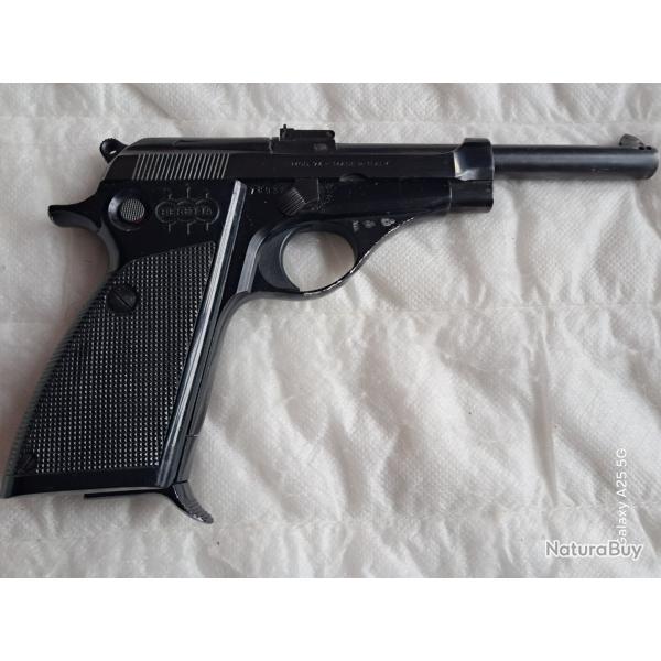 Pistolet Beretta 74 calibre 22LR 10 coups canon long et hausse r�glable
