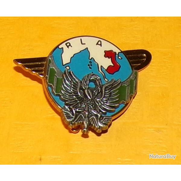 INSIGNE PARACHUTISTE :R�giment de Livraison par Air, �pingle sertie, dos guilloch�, globe terrestre