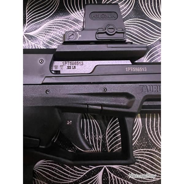 Taurus TX 22 comp�tition