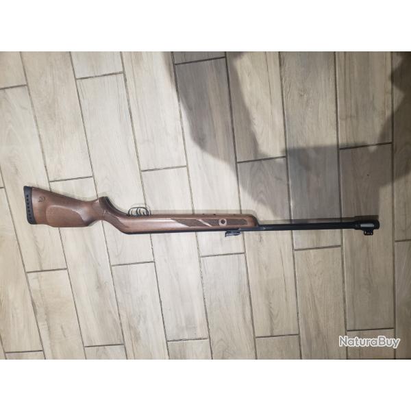 Bonjour je vend ma Carabine a plomb hunter 440 de chez gamo 19J en 4,5