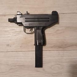 mini uzi éléctrique à piles 6mm FIREPOWER - full auto + billes