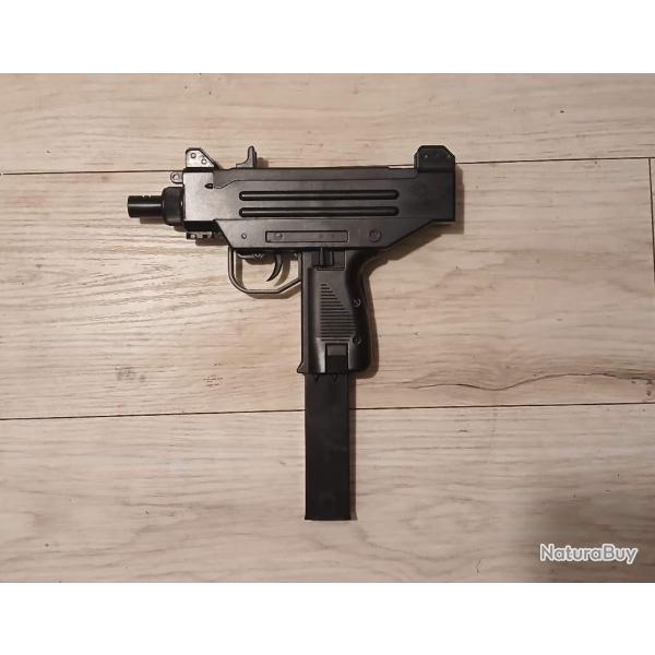 mini uzi �l�ctrique � piles 6mm FIREPOWER - full auto + billes