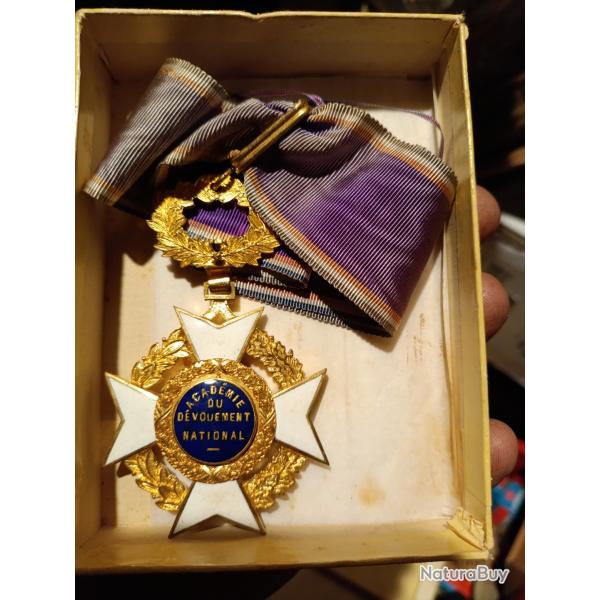 M�daille COMMANDEUR ACAD�MIE DU DEVOUEMENT NATIONAL
