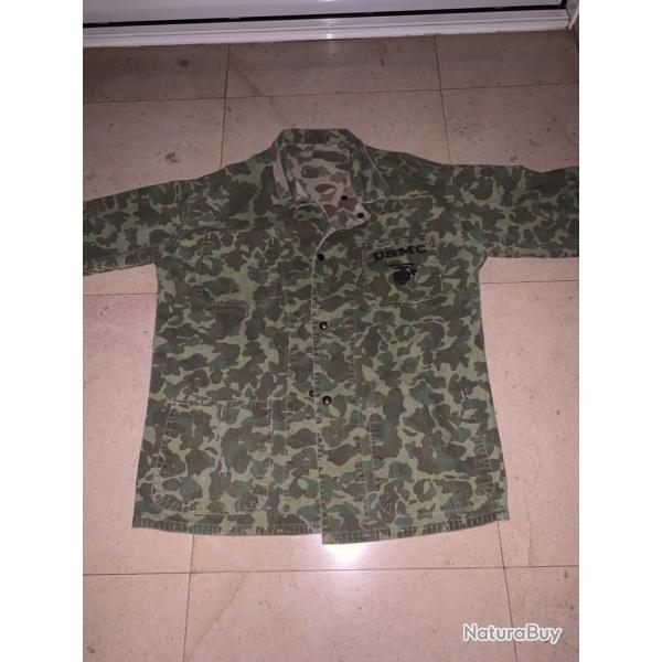 Veste camoufl�e USMC  M42 port�e en Indochine . Sortie d'une malle d'un officier Fran�ais.