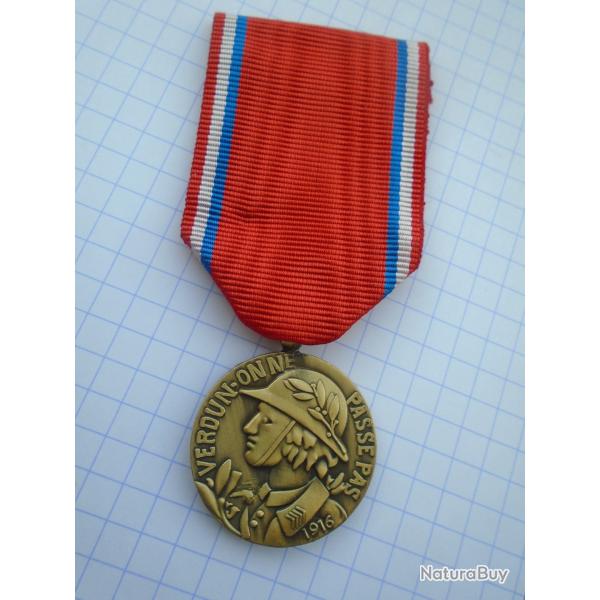 M�daille militaire aux h�ros de verdun 1916
