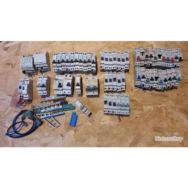 Lot disjoncteurs Legrand, Hager et divers