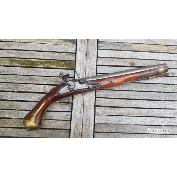 Pistolet reglementaire Autrichien � silex XVIIIeme si�cle (type 1733)