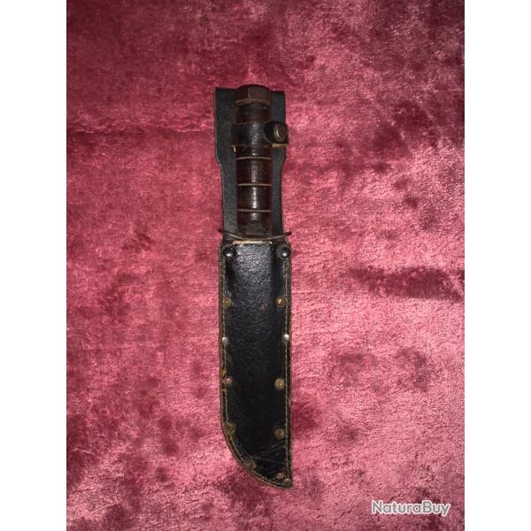 Poignard style Ka Bar , marqu� US 42 .
