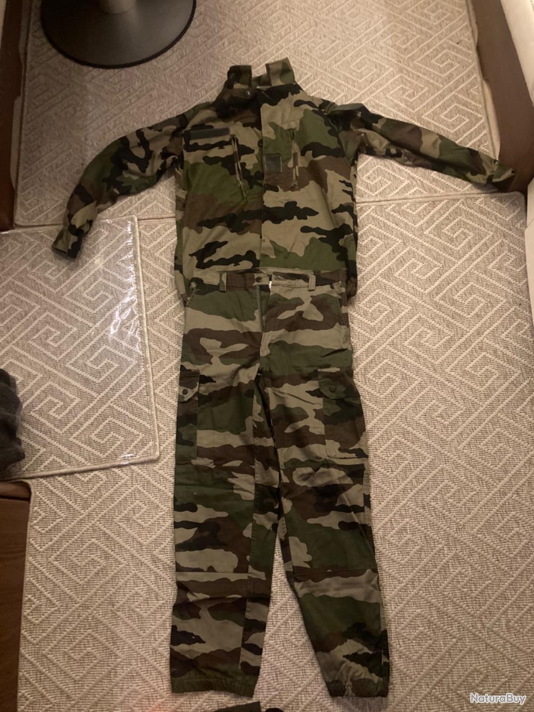 Ensemble ajouré pantalon et chemise