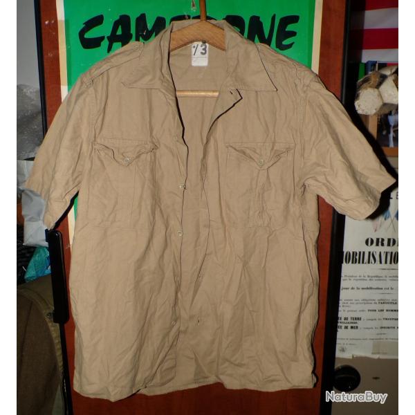 CHEMISE MILITAIRE A MANCHES COURTES DE L'ARMEE FRANCAISE PERIODE DE 1956 ,Taille  �/ 3 SOIT EN CIVIL