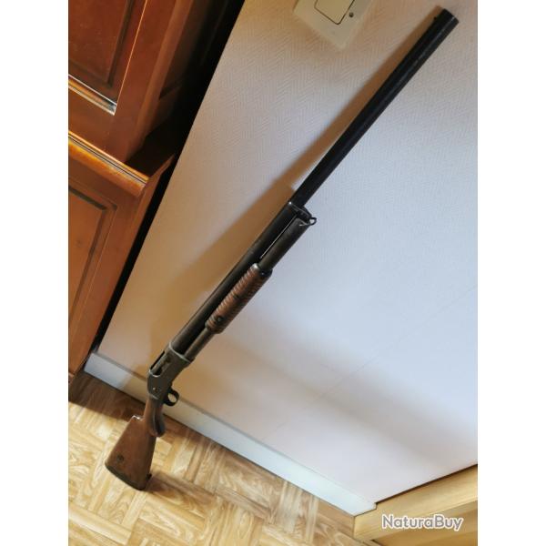 Fusil a pompe winchester mod 1897 calibre 12 cat�gorie D (vente libre) fonctionne parfaitement.