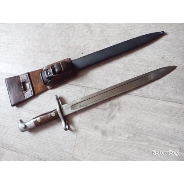 48320 RARE Baionnette Suisse Mdle 1889 modifi� en 1897 avec un rivet sur lame. Douille de 15 mm