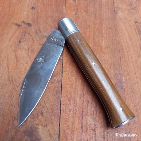 Joli Couteau R�gional KENAVO GILLES REYNEWAETER Manche en Bois