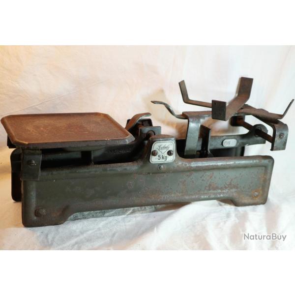 rare balance r�glementaire MILITAIRE arm�e 5KG - dat�e 1943 FON25BAL001