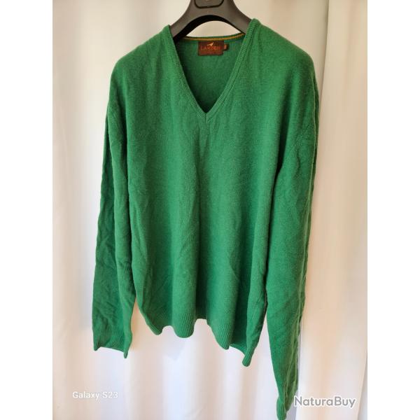 Pull � col en V de marque Laksen en laine,  vert