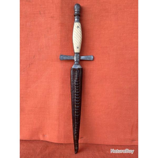Couteau italie sabre epee glaive