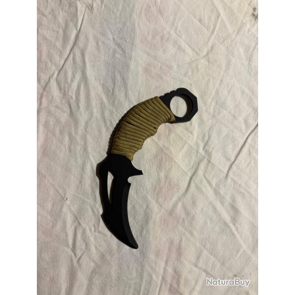 Couteau croc factice tsblade