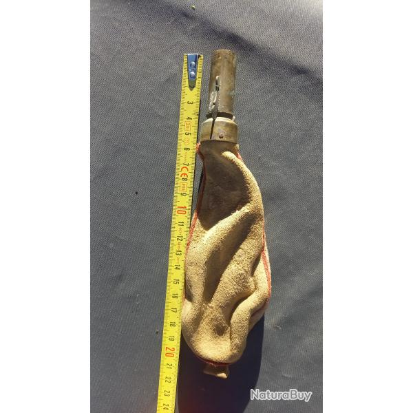 Petite poire � plombs en peau