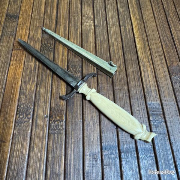 DAGUE DE D�FENSE CHATELLERAULT DU XlX �ME SI�CLE MANCHE EN IVOIRE