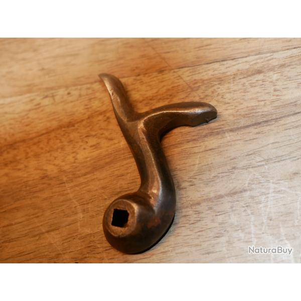 Chien de fusil  broche 63mm de haut, carr 5.5mm