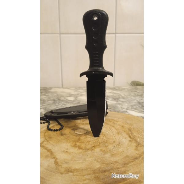 Couteau tactique tour de cou avec �tui neuf