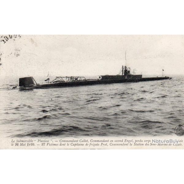CPA - Marine de Guerre - Le Submersible " Pluvi�se " Commandant en second Engel N�4215