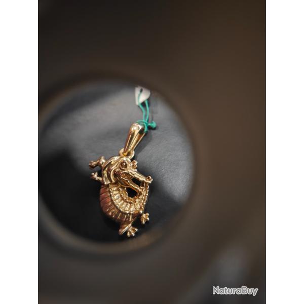 Pendentif crocodile OR 18 articul
