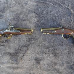 Paire de pistolets de marine.