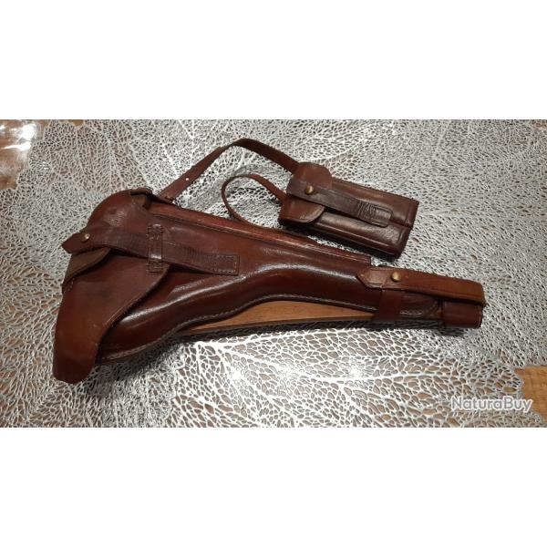 Crosse avec �tui cuir pour Luger P08 artillerie avec crosse bois et outils baguette et cl�.