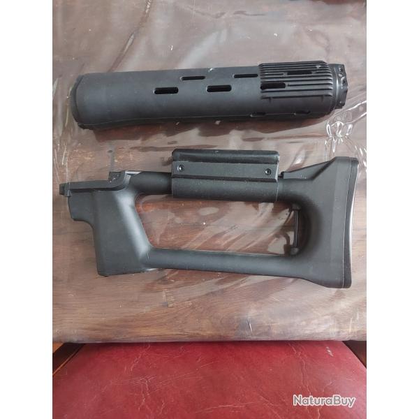 Crosse et garde main de Tigr Izhmash Dragunov -