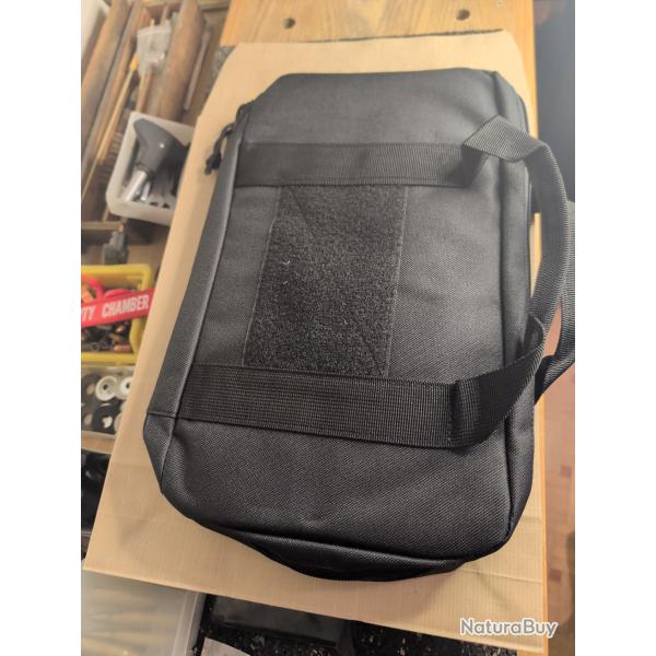 housse de transport et protection arme de poing NOIR AVEC SANGLE  DE TRANSPORT