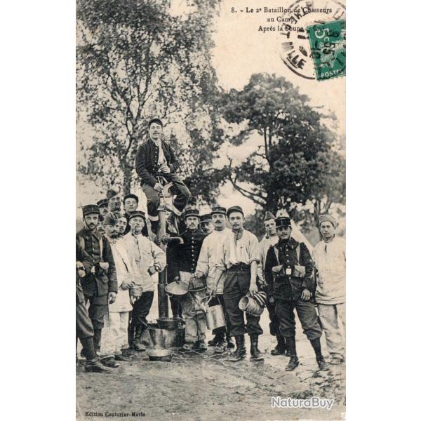 CPA -  Le 2e Bataillon . de  Chasseurs au Camp Apres la soupe N�4231