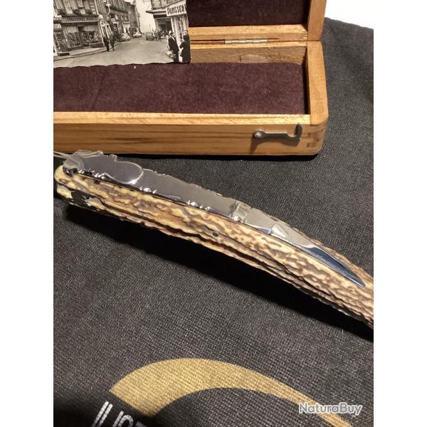 Tr�s grand couteau de chasse � palanquille attribu� � Mr NAVARRO fabriqu� et vendu � THIERS