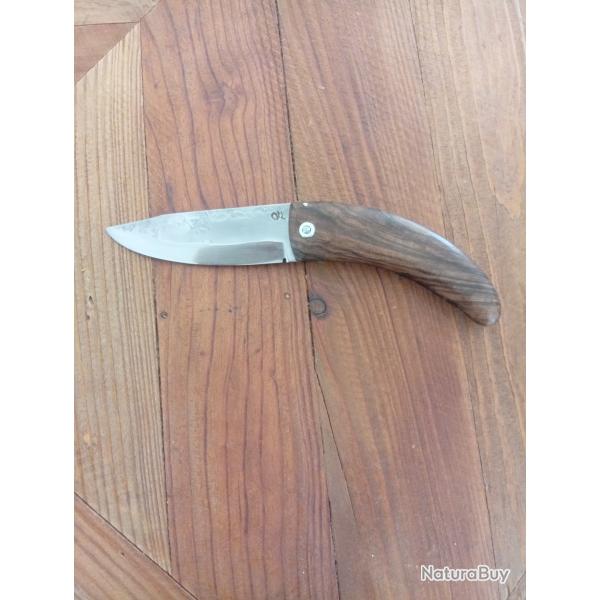 Couteau pliant deux clous forg en acier carbone bois de pistachier