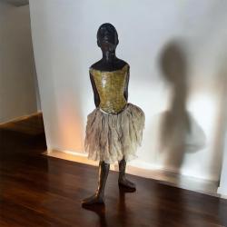 Sculpture la petite ballerine de 14 ans d'apr&egrave;s Degas bronze