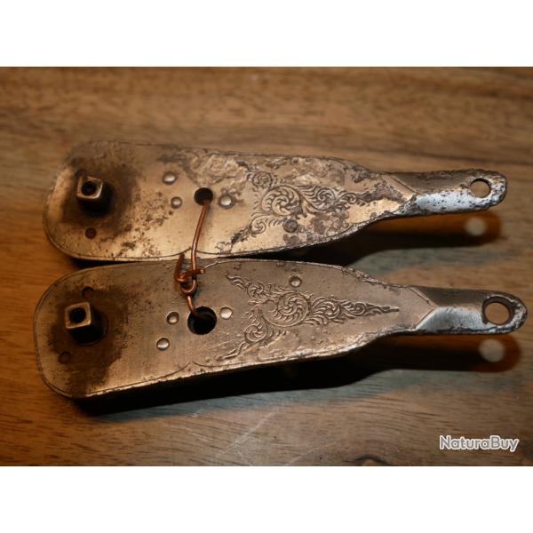 Paire de platines de fusil �  percussion � platines arri�res type Pontcharra