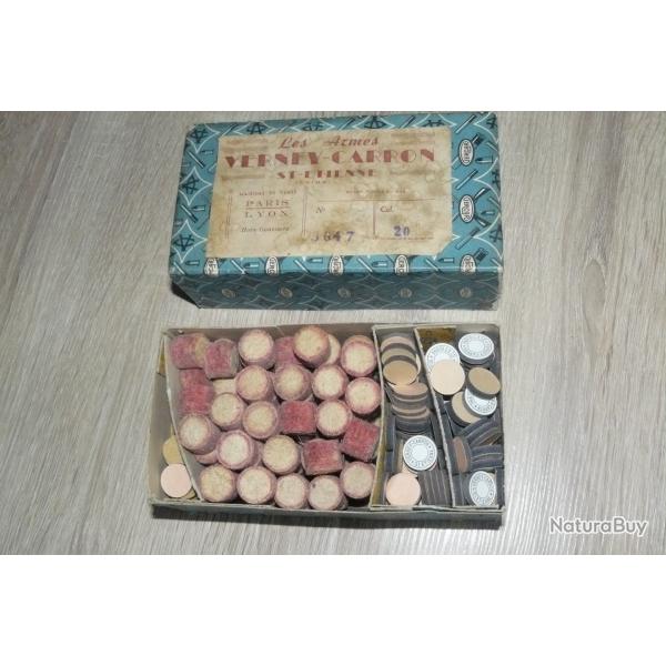 Lot de bourres et cartons anciens Verney-Carron calibre 20