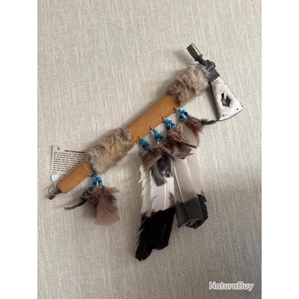 Tomahawk-pipe am�rindien artisanal - pi�ce d�corative et symbolique