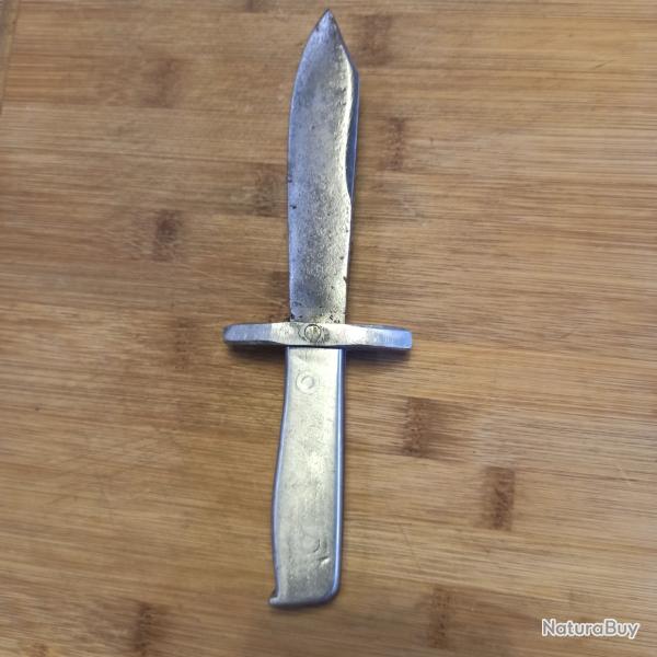 Couteau poignard artisanal de type Scout sans �tui, � nettoyer