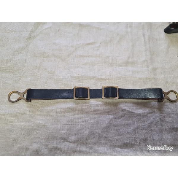 Jugulaire laiton pour casque � pointe WW1