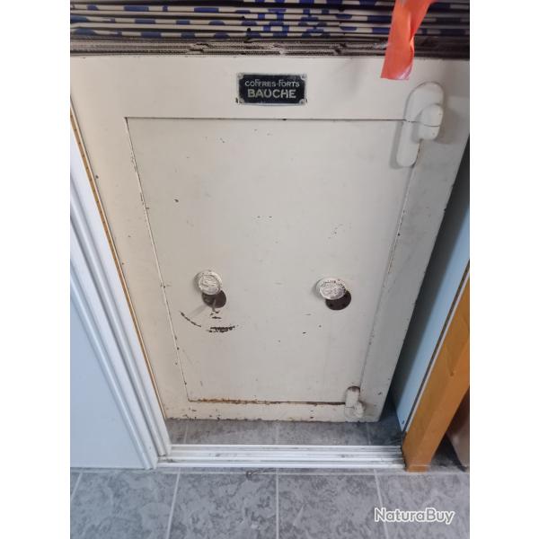 Coffre fort ancien de marque bauche